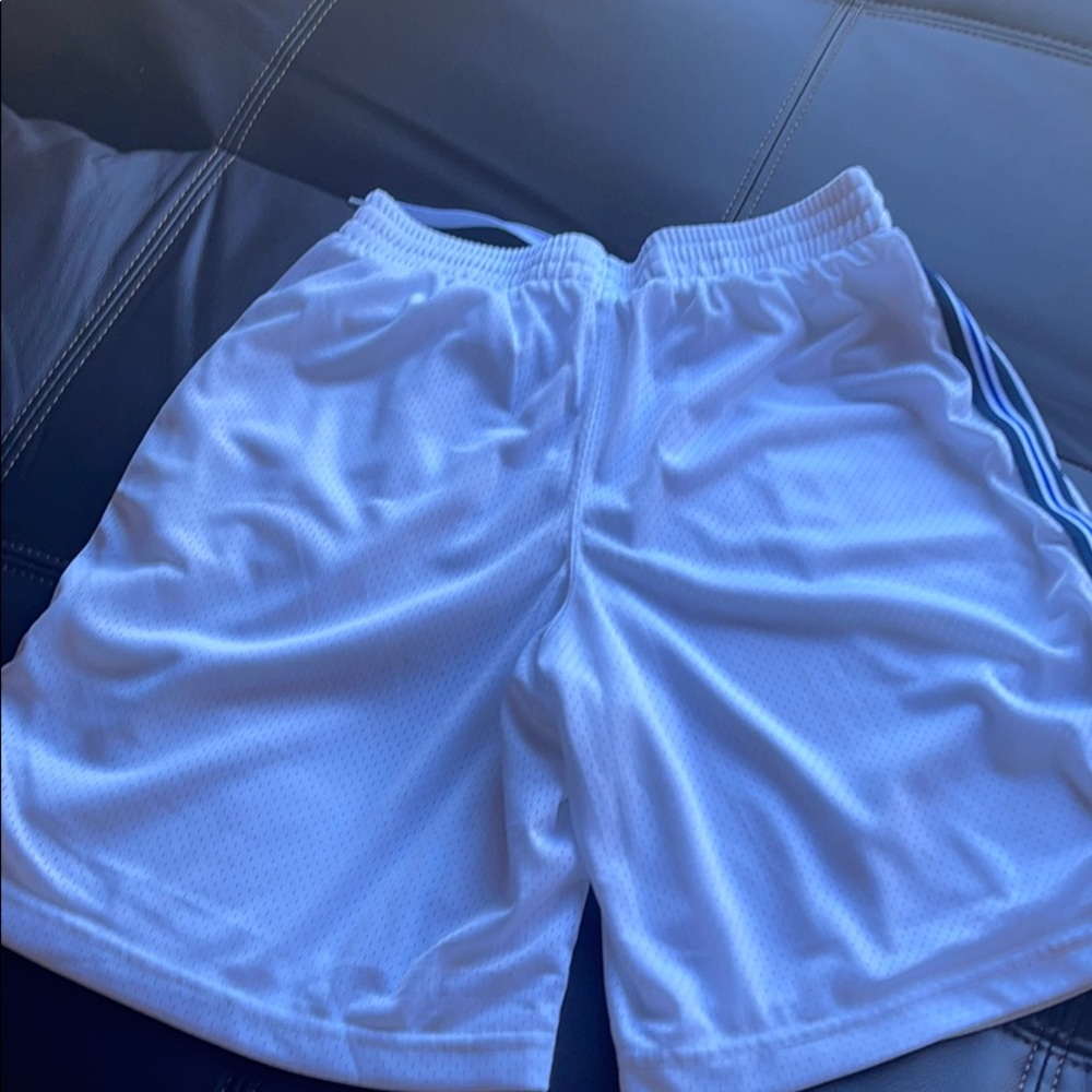 Basketball shorts - Picture 3 of 4